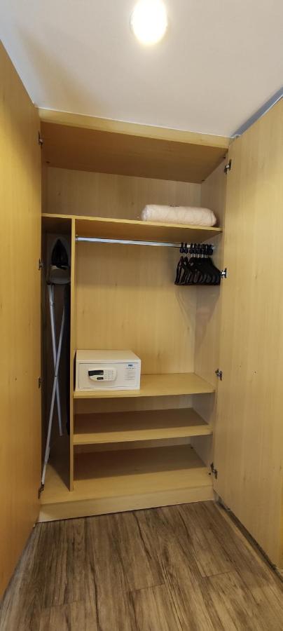 Lets Idea Hotel: Premium Flat With King Bed And Daily Cleaning 4*