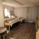 RARIDADE!!! - Flat de Alto Padrão - Preço Imbatível - Cama King Size - Muitos Eletrodomésticos - Limpeza Diária Gratuita